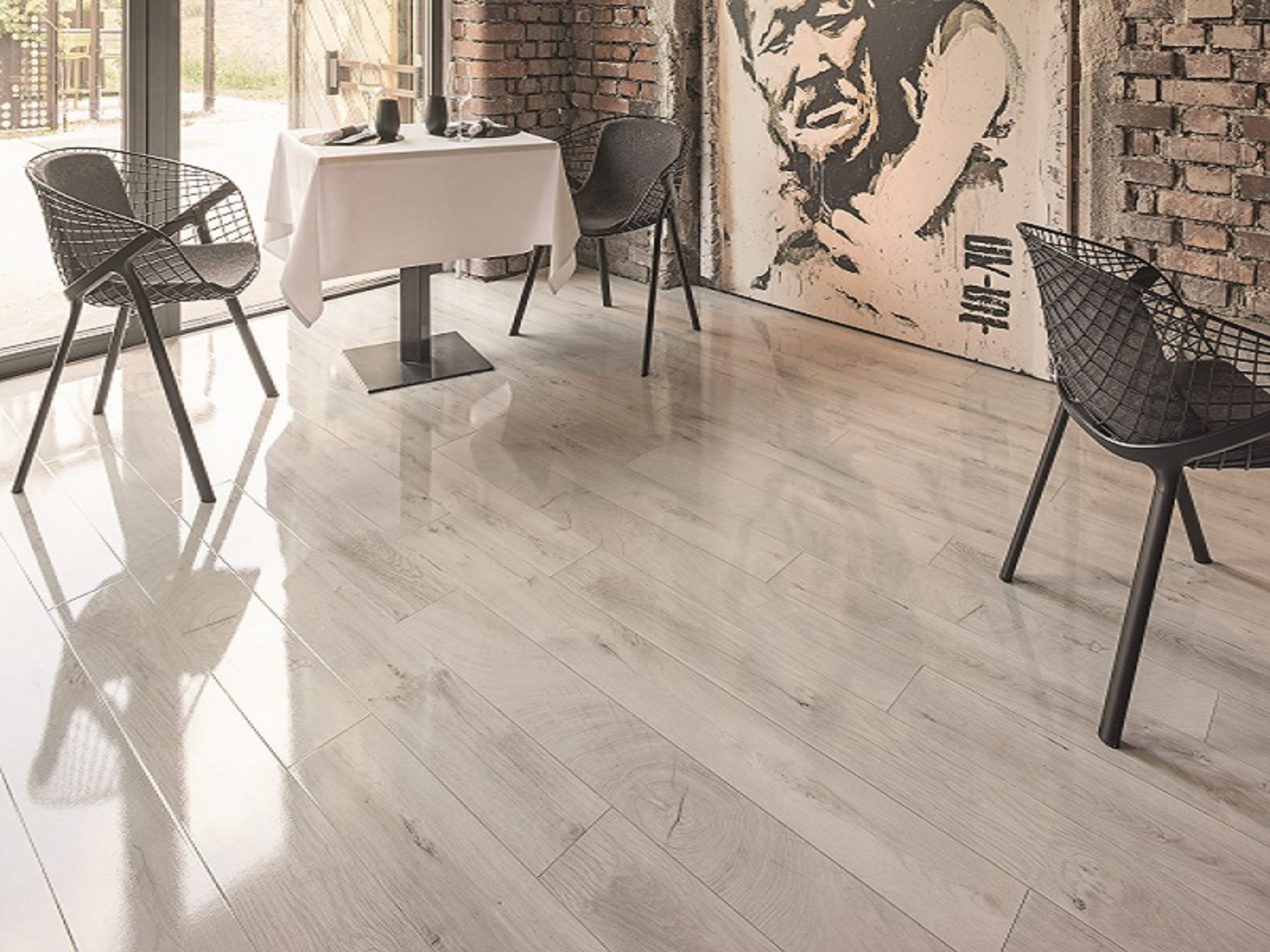 Oak Fresco Snow 8mm flooring room view