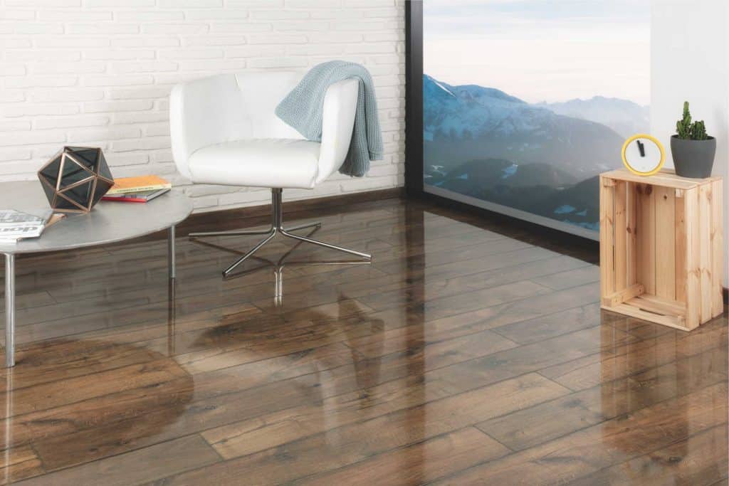 Oak Posino 8mm flooring room view